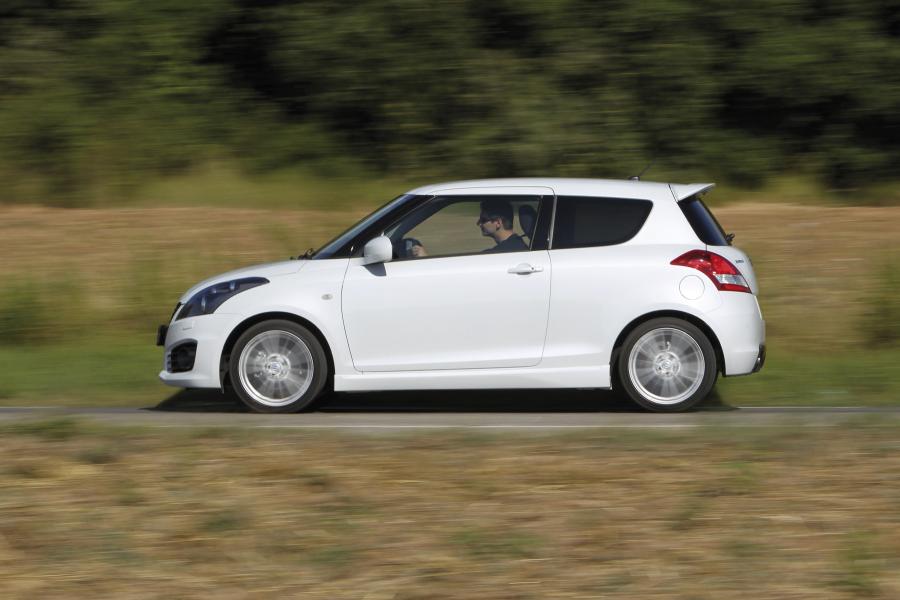  Suzuki Swift Sport 2012 года  (фото 47 из 66)